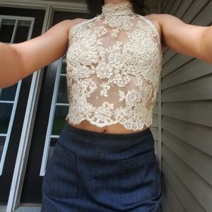 ❌️SOLD❌️ Vintage Lace Crop Top